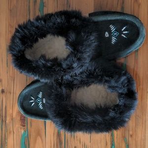 Laurentian chief moccasin slippers